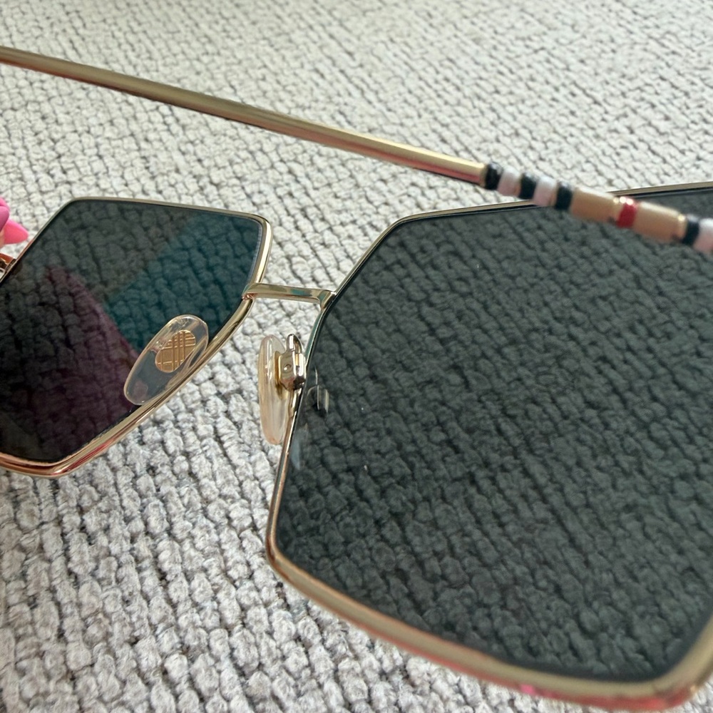 Burberry Women's Sunglasses in Black and Gold - Picture 9 of 9
